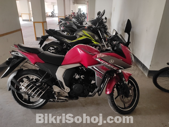 Yamaha Fazer V2